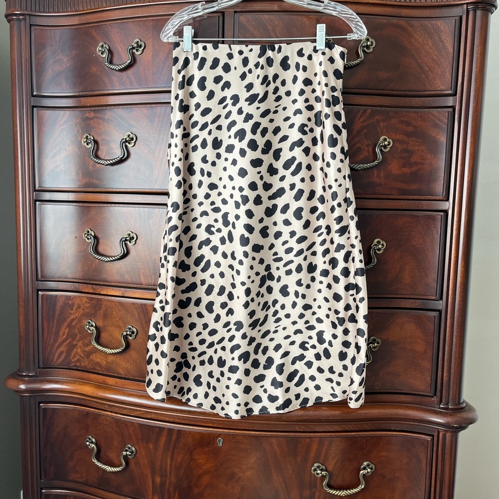 Leopard print skirt